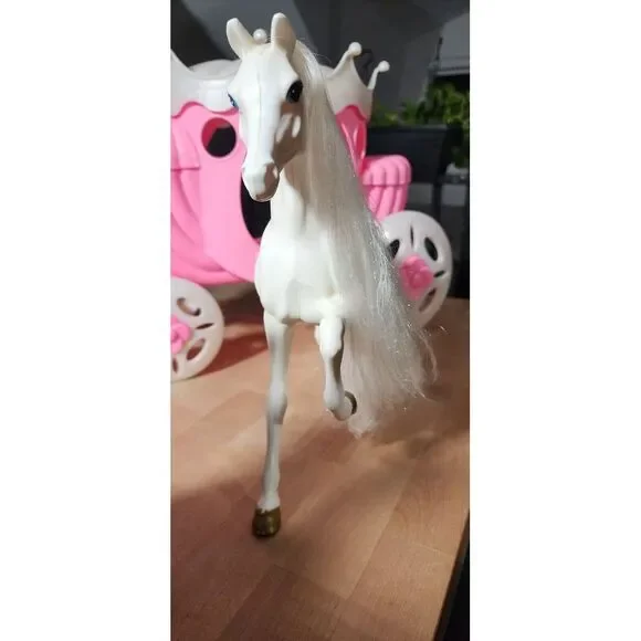 Vintage Barbie Horse and Carriage ~Princess~